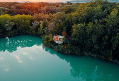 cabane sur l'eau